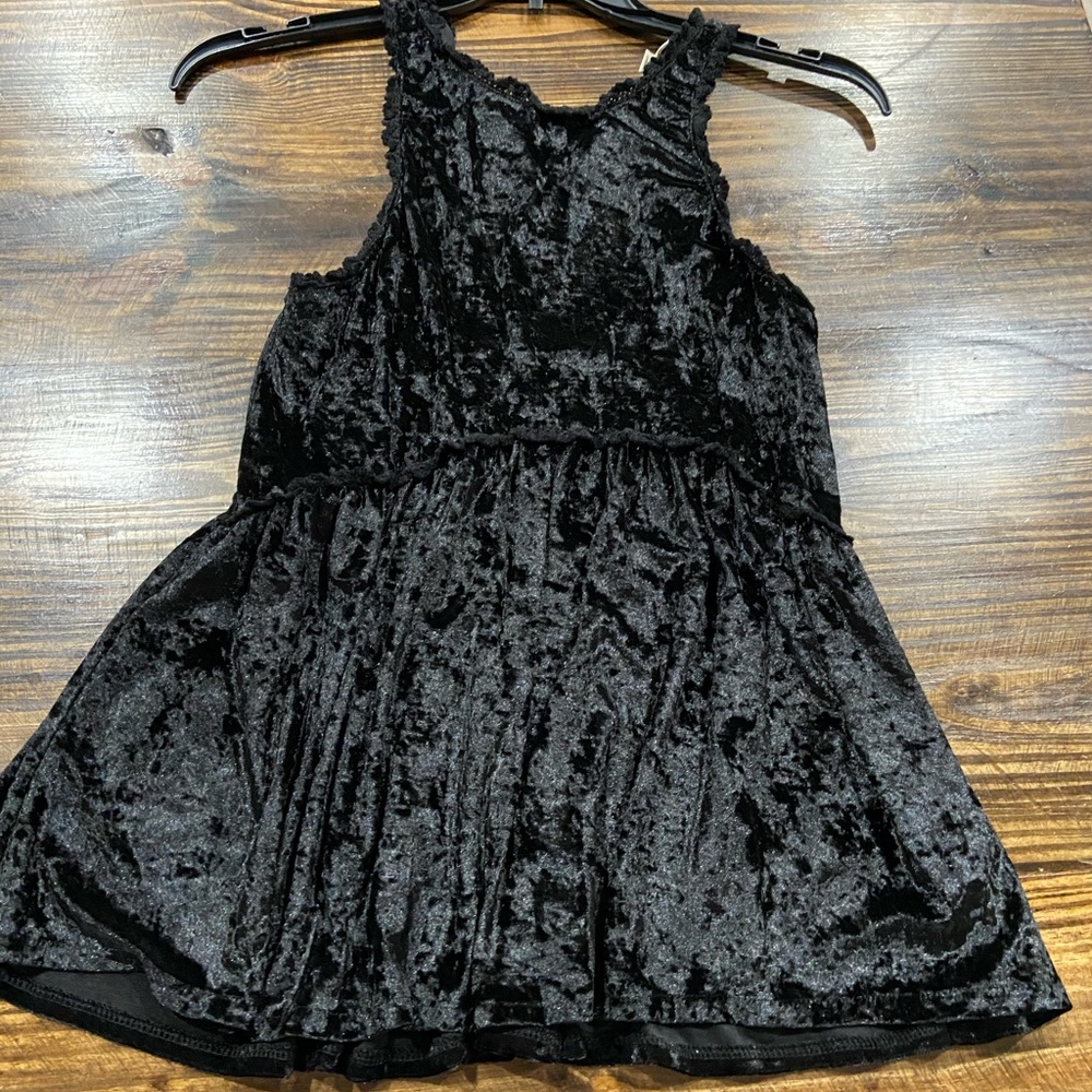 Black velvet top